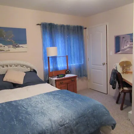 Davis Bay Bed & Breakfast-3