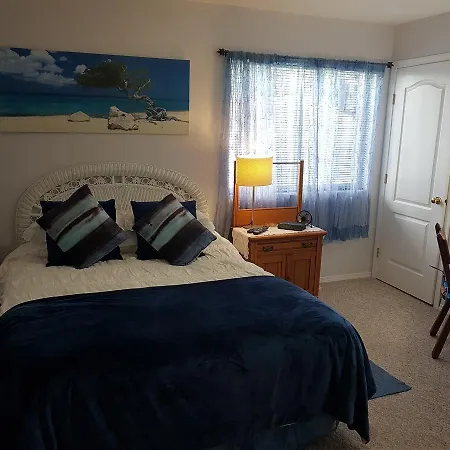 Davis Bay Bed & Breakfast-2