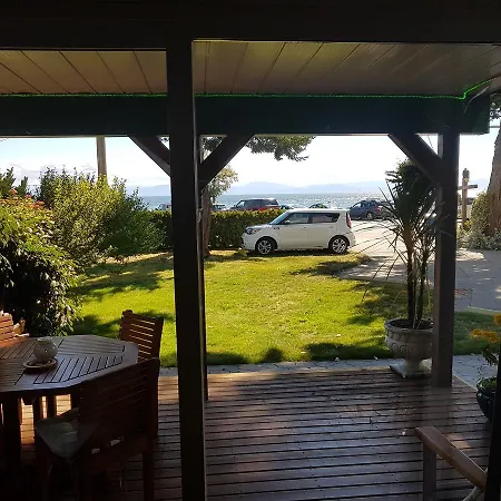 Davis Bay Bed & Breakfast-2